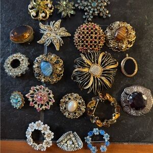 Elegant Gold and Silver Brooch Set